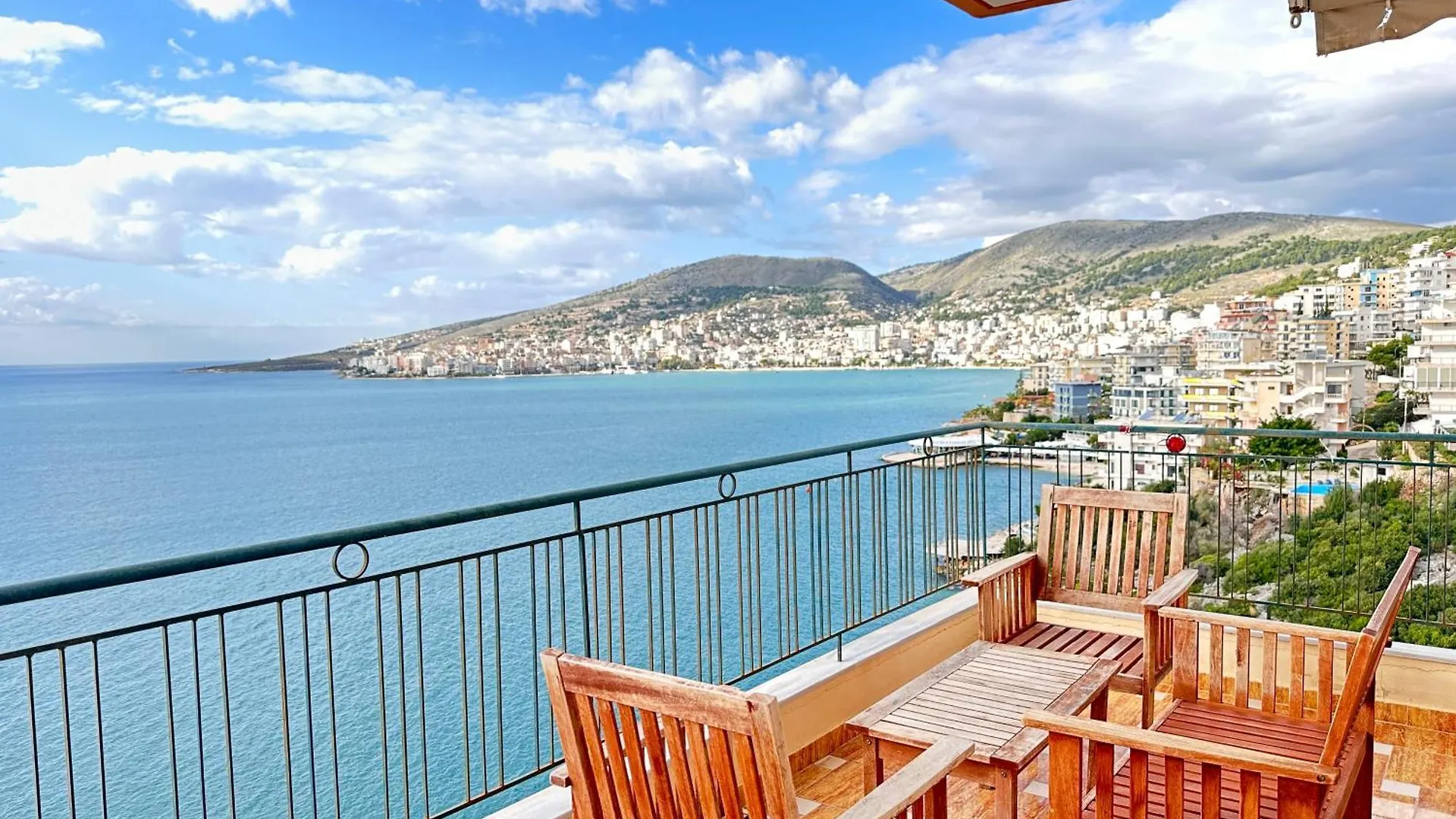 Design Sea View Apartment Sarande